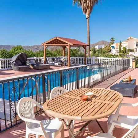 Villa Private Family With Pool And Kids *