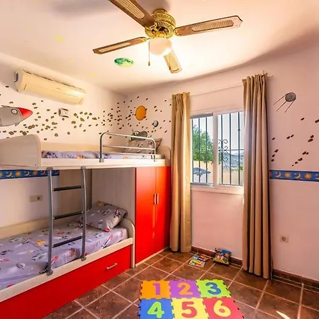 Private Family With Pool And Kids Villa *