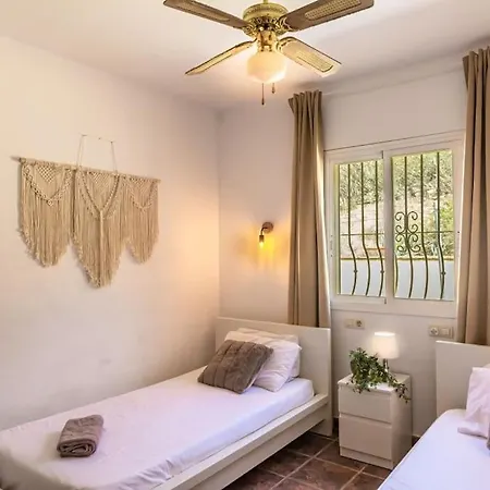 Private Family With Pool And Kids * Malaga